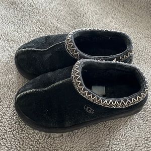 Girls UGG Tazz platform